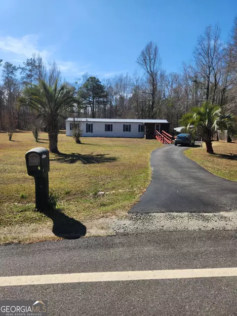 885 Henderson Rd, Dublin, GA 31021