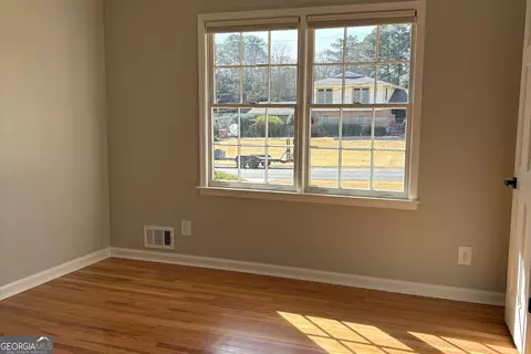 Bedroom - 301 E Valley Dr, Marietta, GA 30068 photo 6 of 7