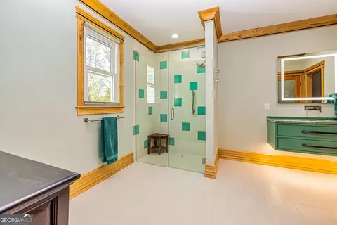 Bath - 242 Kirkley Rd, Tyrone, GA 30290 photo 6 of 9