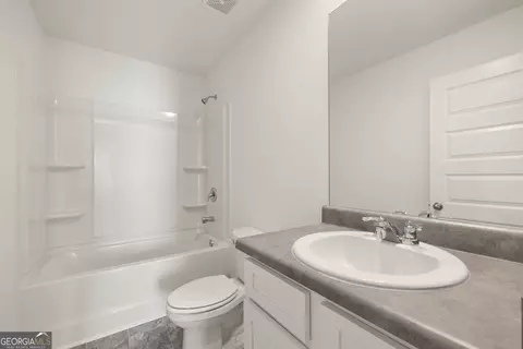 Bath - 11924 Aukerman Way, Hampton, GA 30228 photo 2 of 2