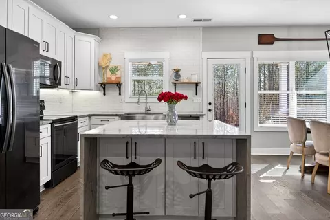 Kitchen - 2764 Boxankle Rd, Forsyth, GA 31029 photo 4 of 7