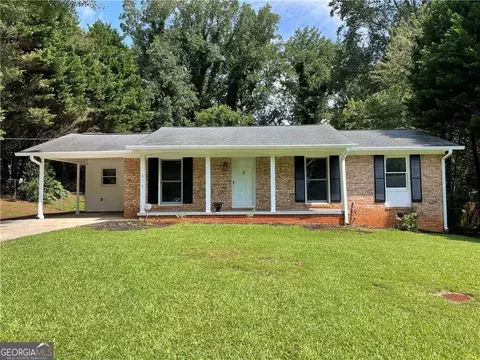 414 Landers Dr, Mableton, GA 30126