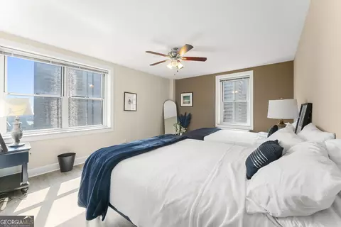 300 W Peachtree St 17 J, Atlanta, GA 30332