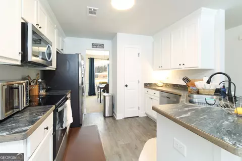 Kitchen - 31 Rolling Woods Ln, Hull, GA 30646 photo 1 of 1