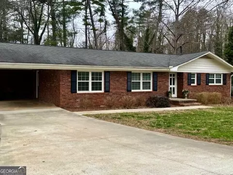 164 Robinhood Dr, Clarkesville, GA 30523
