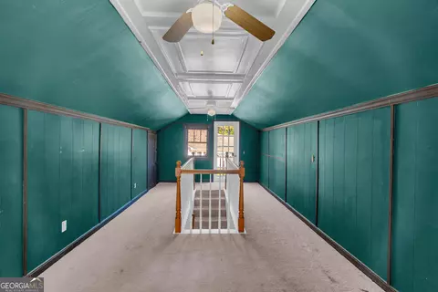 Entry Way - 100 Forest Ave, Toccoa, GA 30577 photo 9 of 10