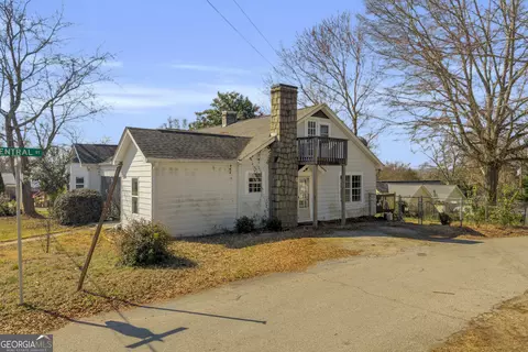 Exterior - 100 Forest Ave, Toccoa, GA 30577 photo 2 of 4