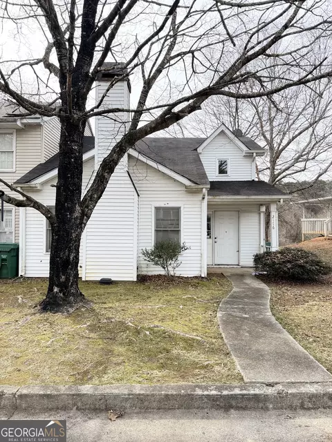 2176 Wellington Cir, Lithonia, GA 30058