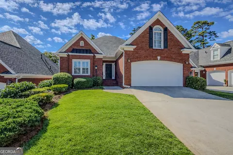 1990 Glenhurst Dr, Snellville, GA 30078