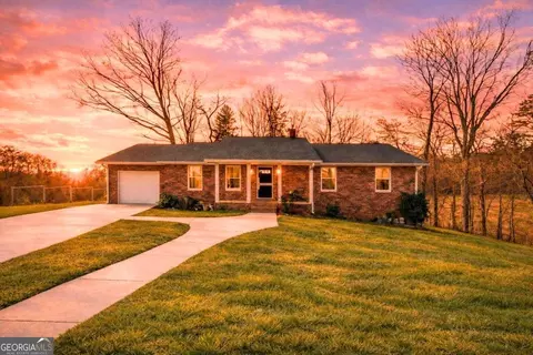 581 Roberts Ridge Rd, Ellijay, GA 30540