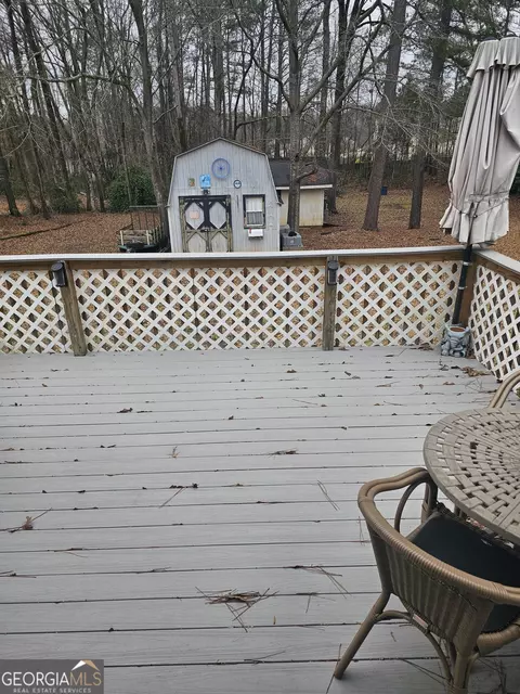 Exterior - 215 Carl Parker Rd, Hampton, GA 30228 photo 4 of 6