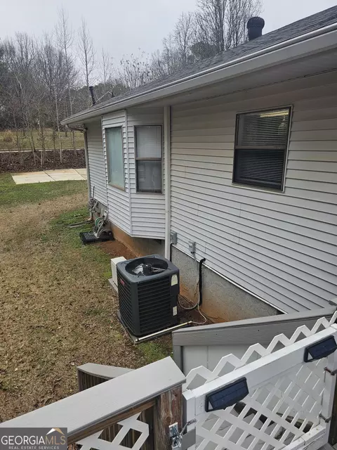 Exterior - 215 Carl Parker Rd, Hampton, GA 30228 photo 6 of 6