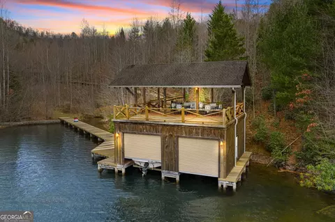 1242 Moccasin Creek Rd, Clarkesville, GA 30523