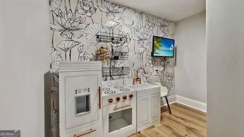Kitchen - 101 Victory Ct, Calhoun, GA 30701 photo 1 of 8