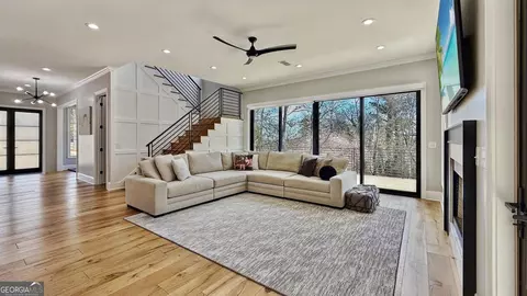 Living - 101 Victory Ct, Calhoun, GA 30701 photo 1 of 3
