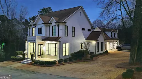 Exterior - 101 Victory Ct, Calhoun, GA 30701 photo 8 of 18