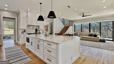 Kitchen - 101 Victory Ct, Calhoun, GA 30701 photo 6 of 8
