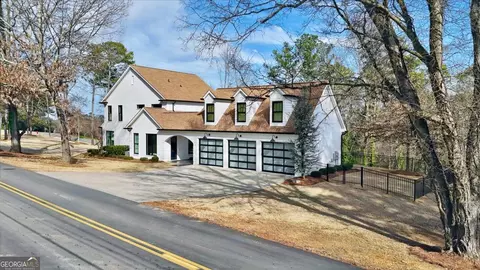 Exterior - 101 Victory Ct, Calhoun, GA 30701 photo 4 of 18