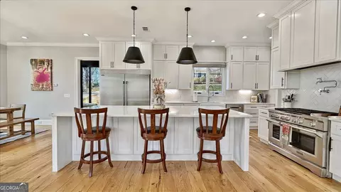 Kitchen - 101 Victory Ct, Calhoun, GA 30701 photo 8 of 8