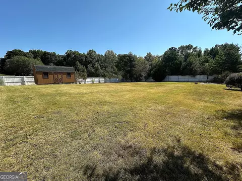 Exterior - 130 Hamilton Lake Dr, Lagrange, GA 30241 photo 5 of 5