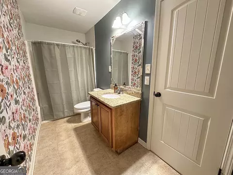 Bath - 130 Hamilton Lake Dr, Lagrange, GA 30241 photo 5 of 5
