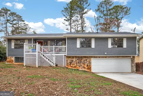 994 Bramwell Ln, Stone Mountain, GA 30083