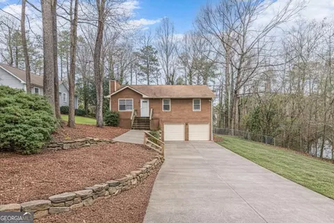 153 Adrian Dr, Stockbridge, GA 30281