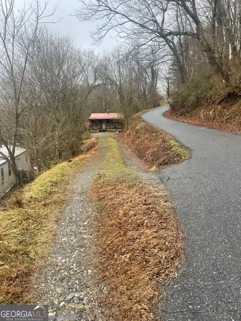 140 Rector Corner Cir, Marshall, NC 28753