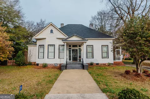 59 Warren St, Hawkinsville, GA 31036