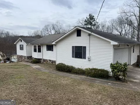 180 Oak Leaf Dr, Stockbridge, GA 30281