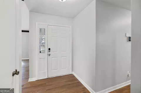 Entry Way - 90 Beaver Run, Lagrange, GA 30241 photo 2 of 3
