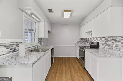 Kitchen - 90 Beaver Run, Lagrange, GA 30241 photo 1 of 1