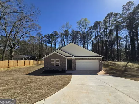 229 Swan Lake Rd, Stockbridge, GA 30281