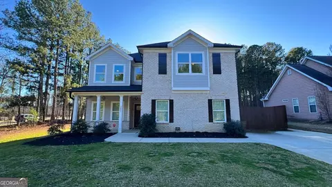 3497 Tiffany Cove Dr, Loganville, GA 30052