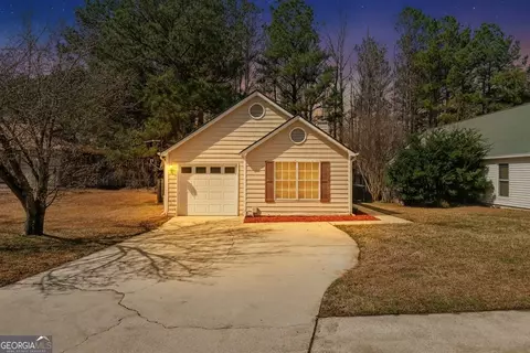 1493 Fall Creek Trce N, Douglasville, GA 30134