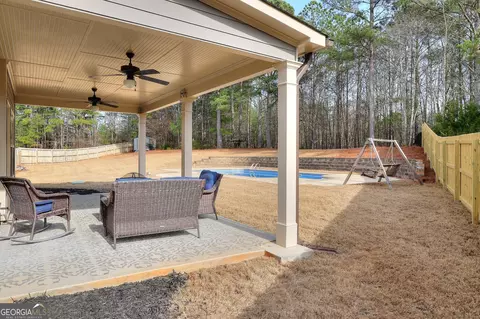 Exterior - 1536 Middleton Dr, Monroe, GA 30655 photo 3 of 6