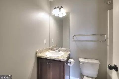 Bath - 1536 Middleton Dr, Monroe, GA 30655 photo 5 of 7