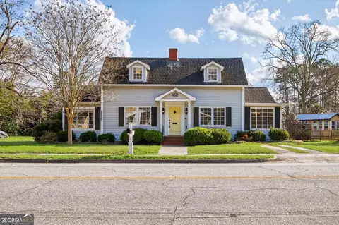 606 W Liberty St, Claxton, GA 30417