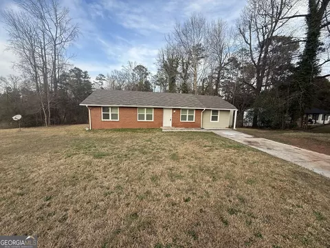 4141 Briarwood Dr, Macon, GA 31204