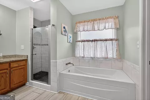 Bath - 128 Tabitha Page Ln, Toccoa, GA 30577 photo 1 of 4