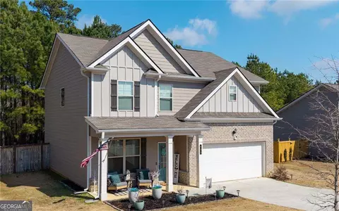 405 Crowley Dr, Calhoun, GA 30701