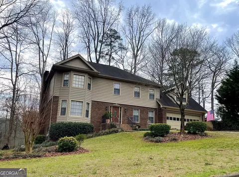 5788 Lost Grove Dr, Lilburn, GA 30047