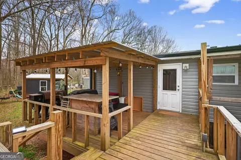 Exterior - 1719 Harber Rd, Carnesville, GA 30521 photo 3 of 17