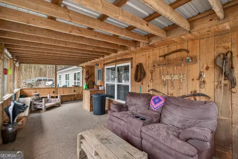 Exterior - 1719 Harber Rd, Carnesville, GA 30521 photo 6 of 17