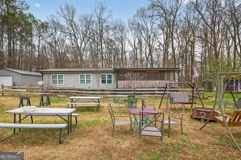 Exterior - 1719 Harber Rd, Carnesville, GA 30521 photo 8 of 17