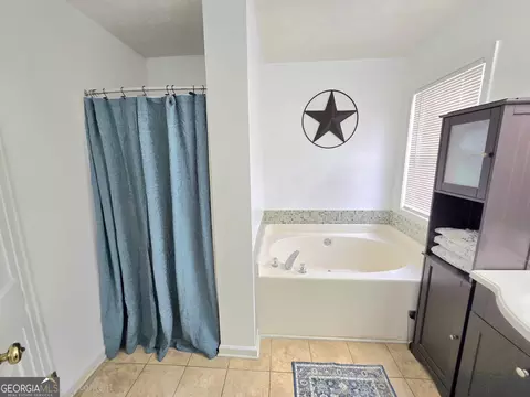 Bath - 128 Deep Step Rd, Covington, GA 30014 photo 3 of 3