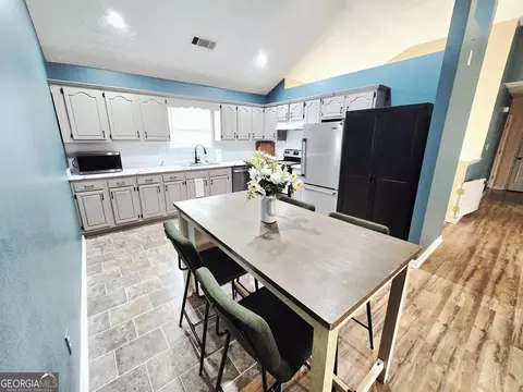 Kitchen - 128 Deep Step Rd, Covington, GA 30014 photo 2 of 2