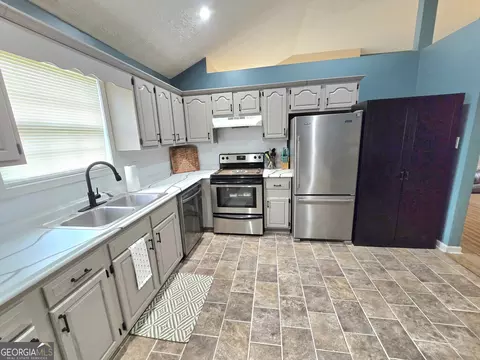 Kitchen - 128 Deep Step Rd, Covington, GA 30014 photo 1 of 2