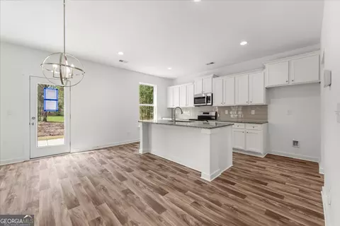 56 Edith Ct, Statham, GA 30666 photo 8