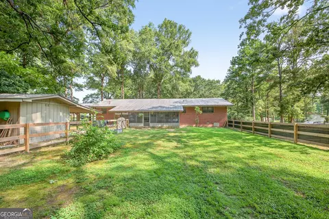 Exterior - 199 Cherry St SE, Calhoun, GA 30701 photo 16 of 21